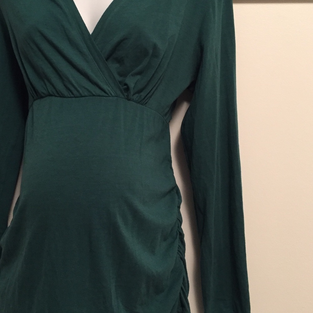 Emerald green maternity nursing 🤱 top size large